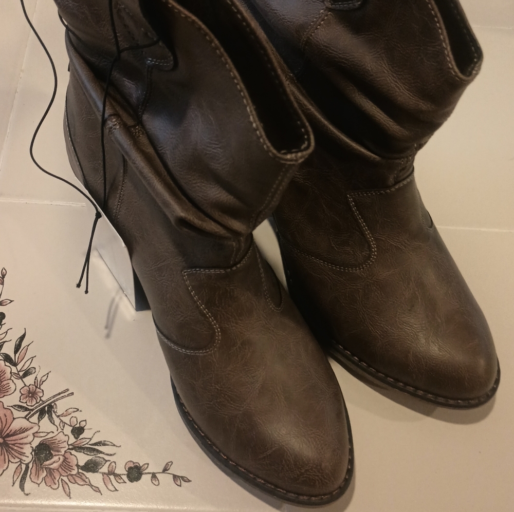 Charles Albert Dark Brown Heeled Boots Size 10